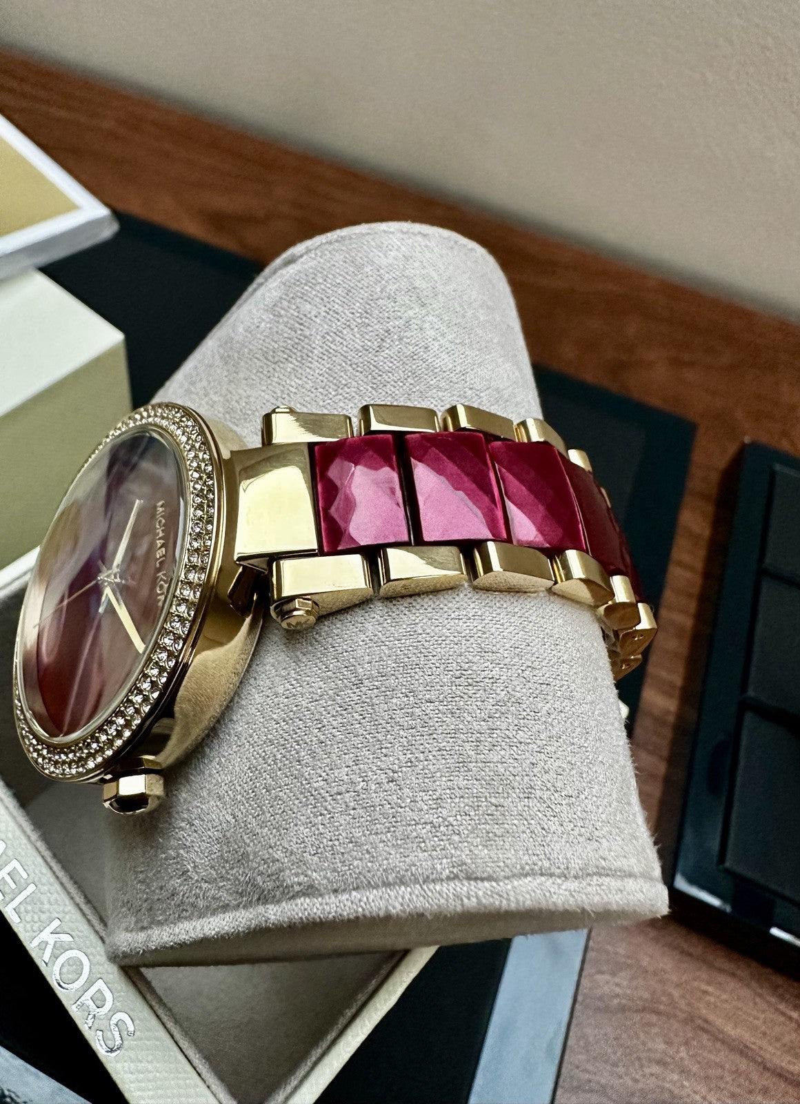 Michael Kors Parker MK6427 ladies' watch, red mother of pearl dial and crystal bezel – photo 5