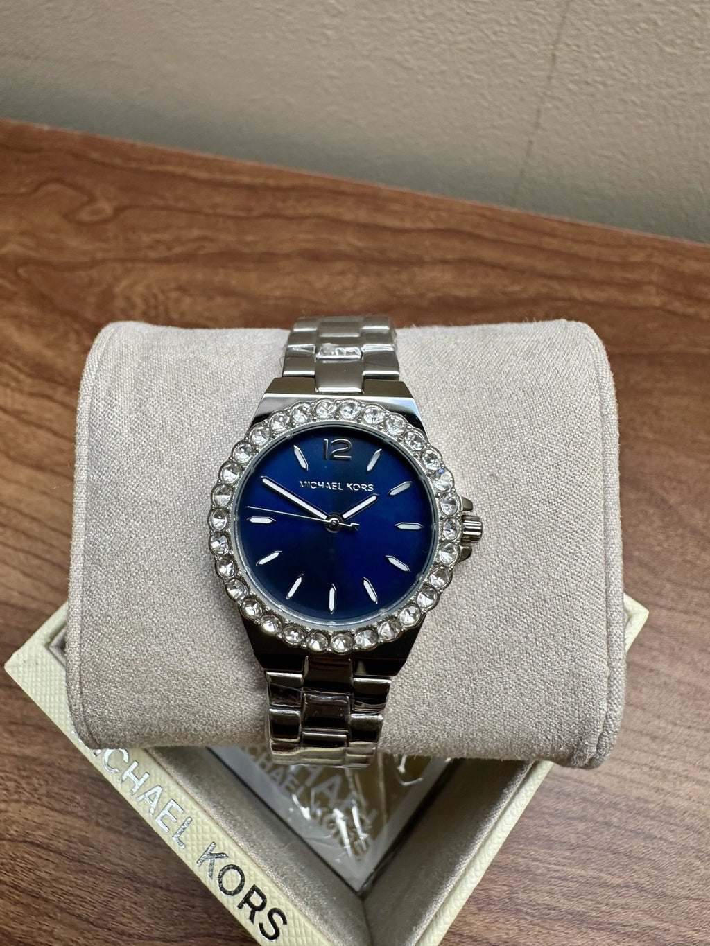 Michael Kors Lennox MK7397 Ladies' Crystal Watch, Silver Tone, 30 mm – photo 1