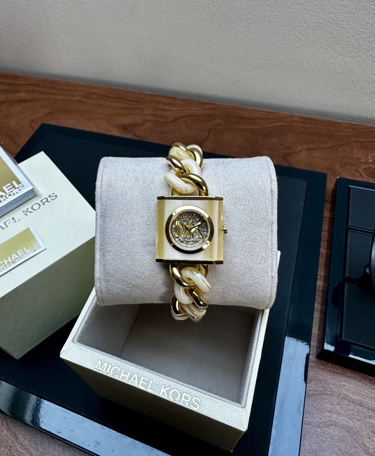 Michael Kors Chain Lock MK4809 Women's Watch, Gold, Square Crystal Dial – photo 2