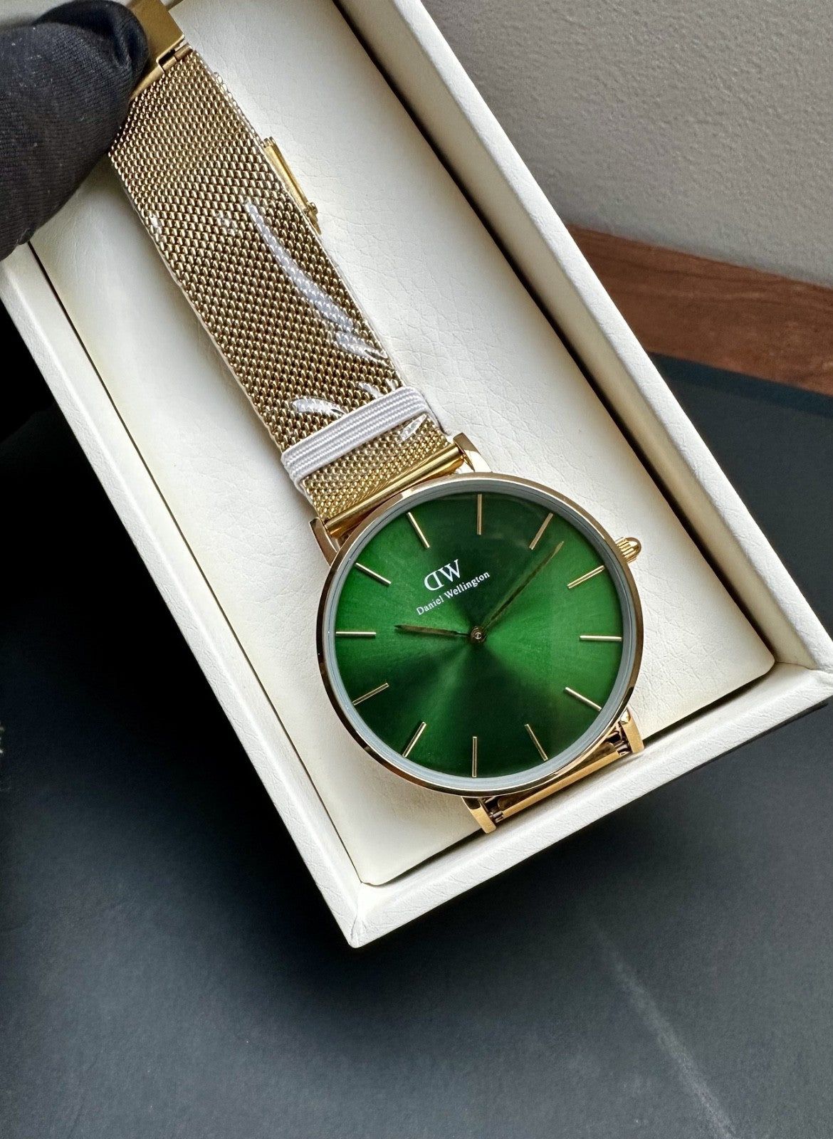 Daniel Wellington Emerald DW00100481 Ladies' Mesh Watch, Green & Gold, 36 mm – photo 6