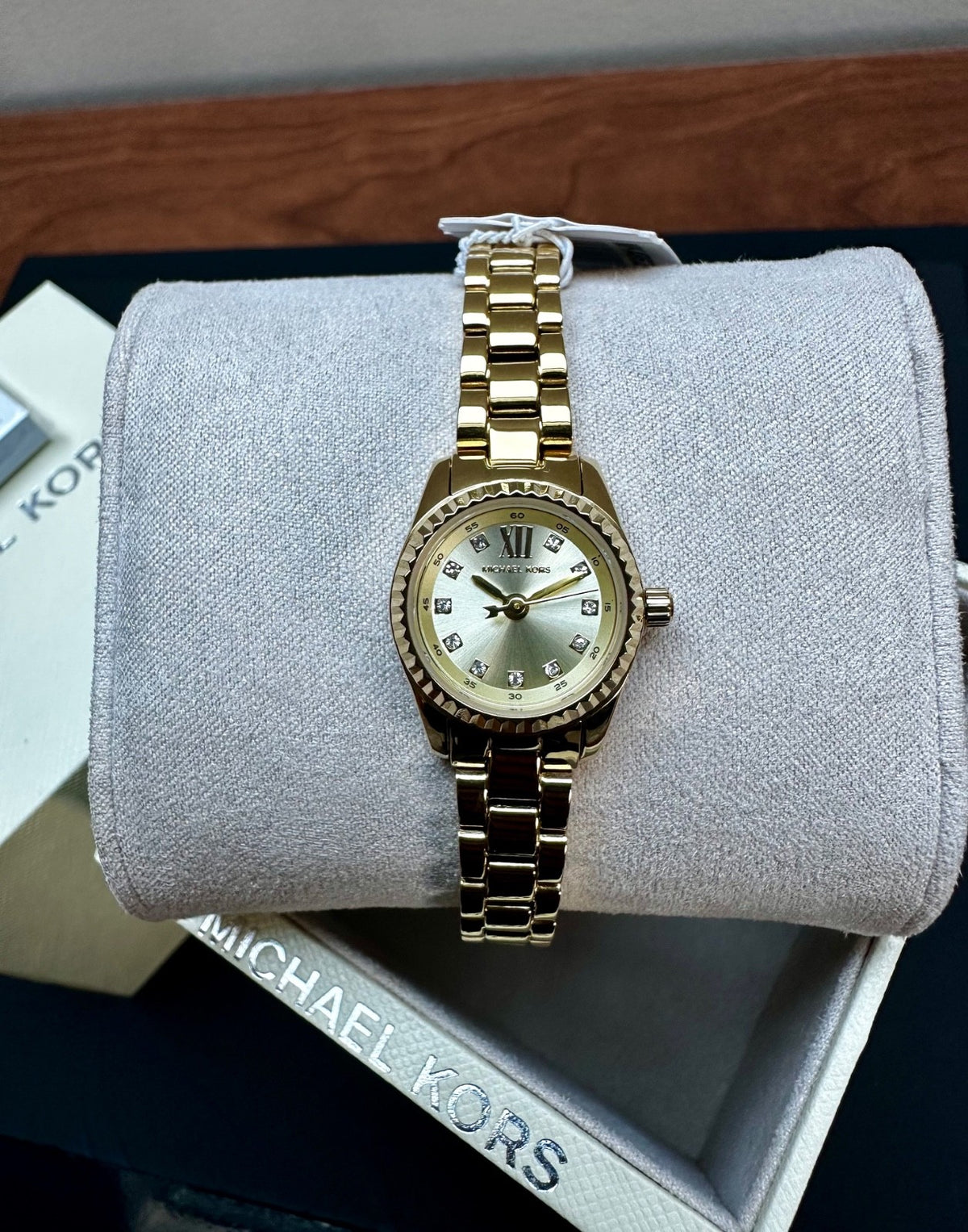 Michael Kors Lexington MK4862 Women's Watch, Gold Crystal Pavé, 19 mm – photo 1