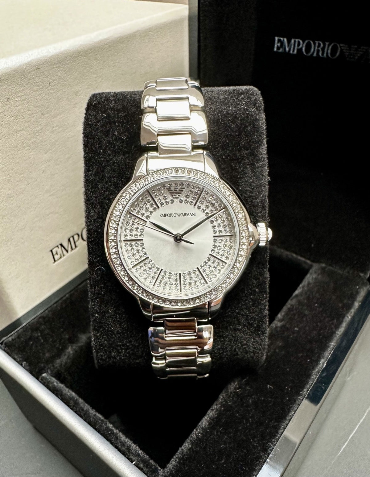 Emporio Armani AR11632 Ladies' Bracelet Watch, Diamond Dial & Silver – photo 1