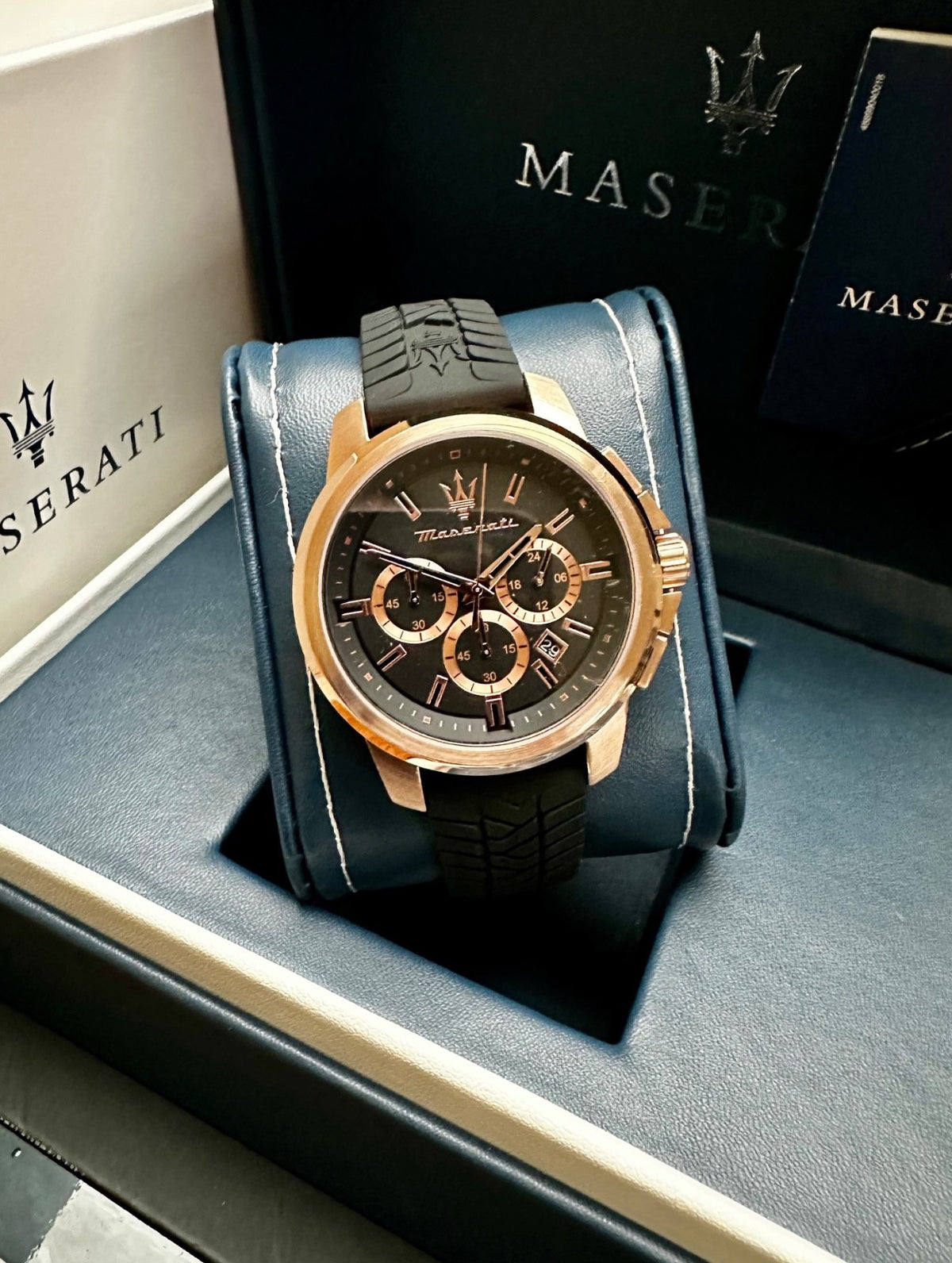 Maserati Successo R8871621012 Men's Silicone Watch, Rose Gold Tone & Black, 44 mm – photo 1