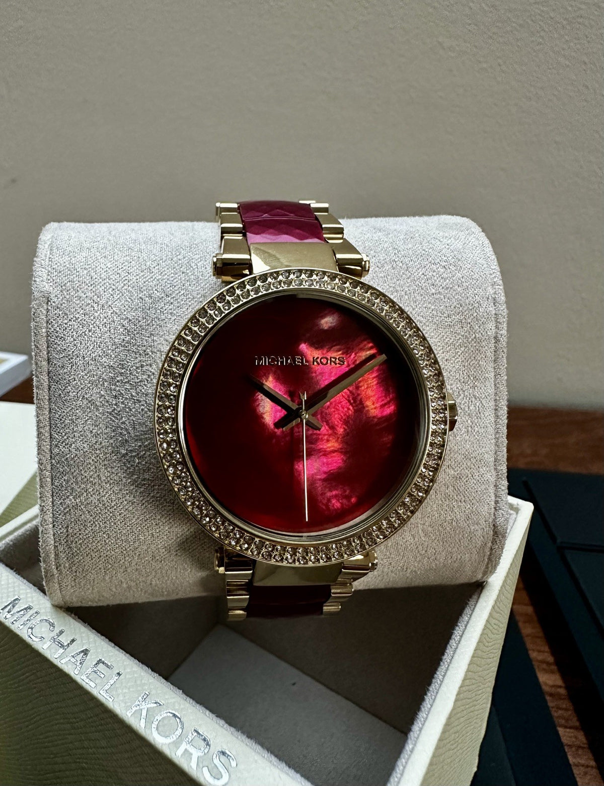 Michael Kors Parker MK6427 ladies' watch, red mother of pearl dial and crystal bezel – photo 3