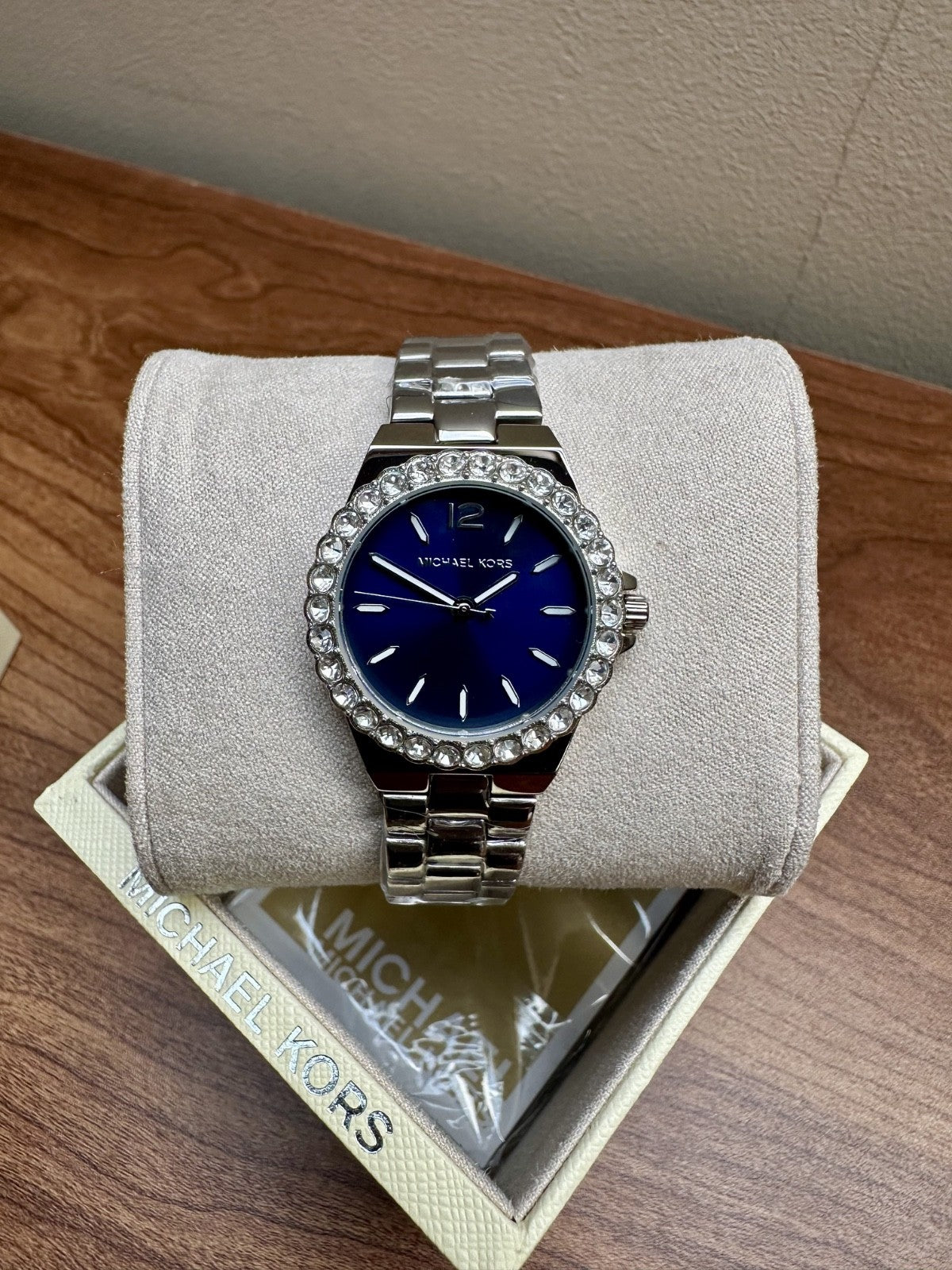 Michael Kors Lennox MK7397 Ladies' Crystal Watch, Silver Tone, 30 mm – photo 5
