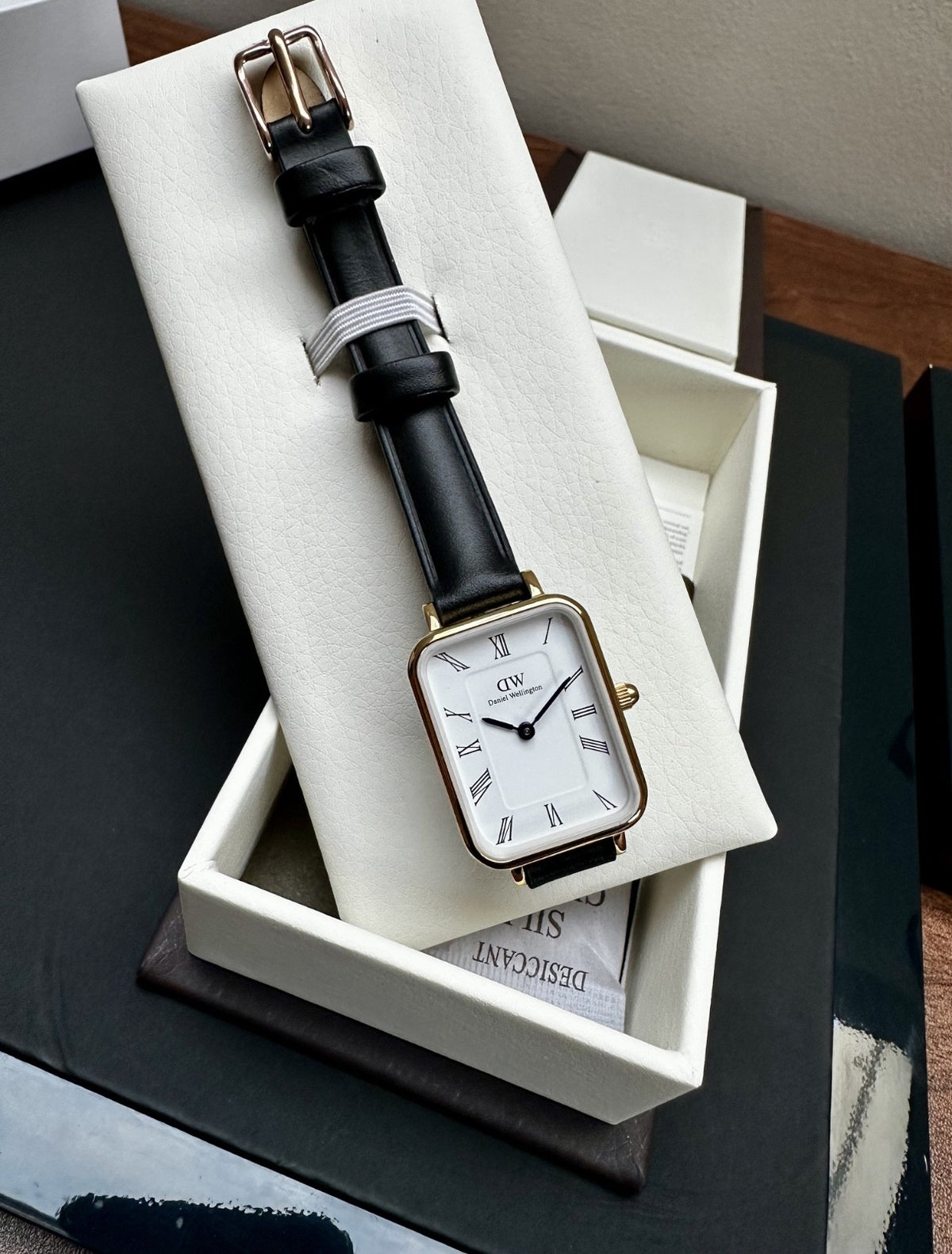 Daniel Wellington Quadro Sheffield DW00100692 Women’s Watch, White, Gold & Black – photo 1