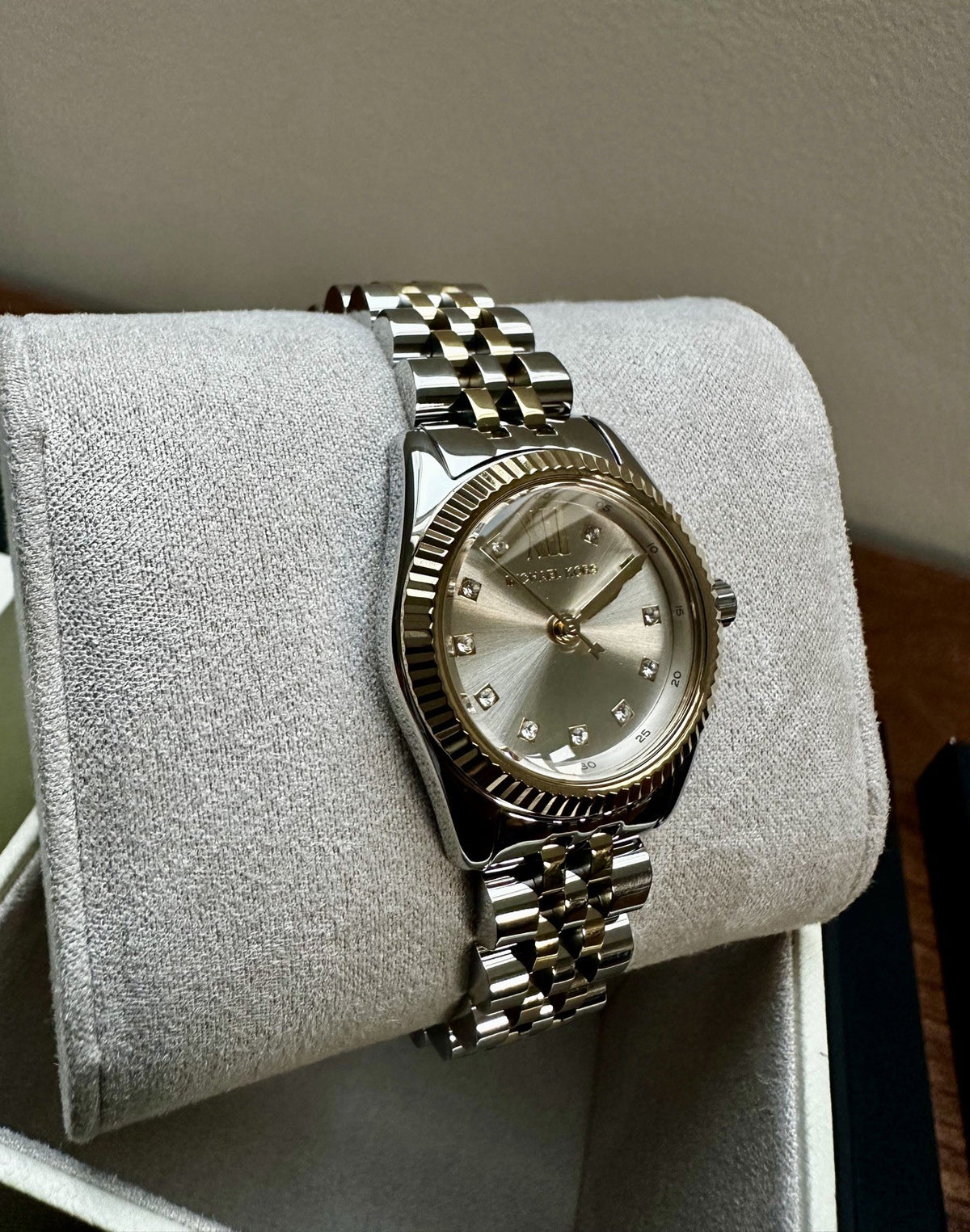 Michael Kors Lexington MK4815 Women's Watch, Grey & Pink Dial, Gold Bracelet – photo 2