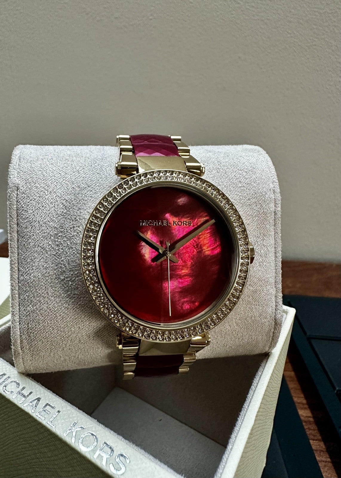 Michael Kors Parker MK6427 ladies' watch, red mother of pearl dial and crystal bezel – photo 2