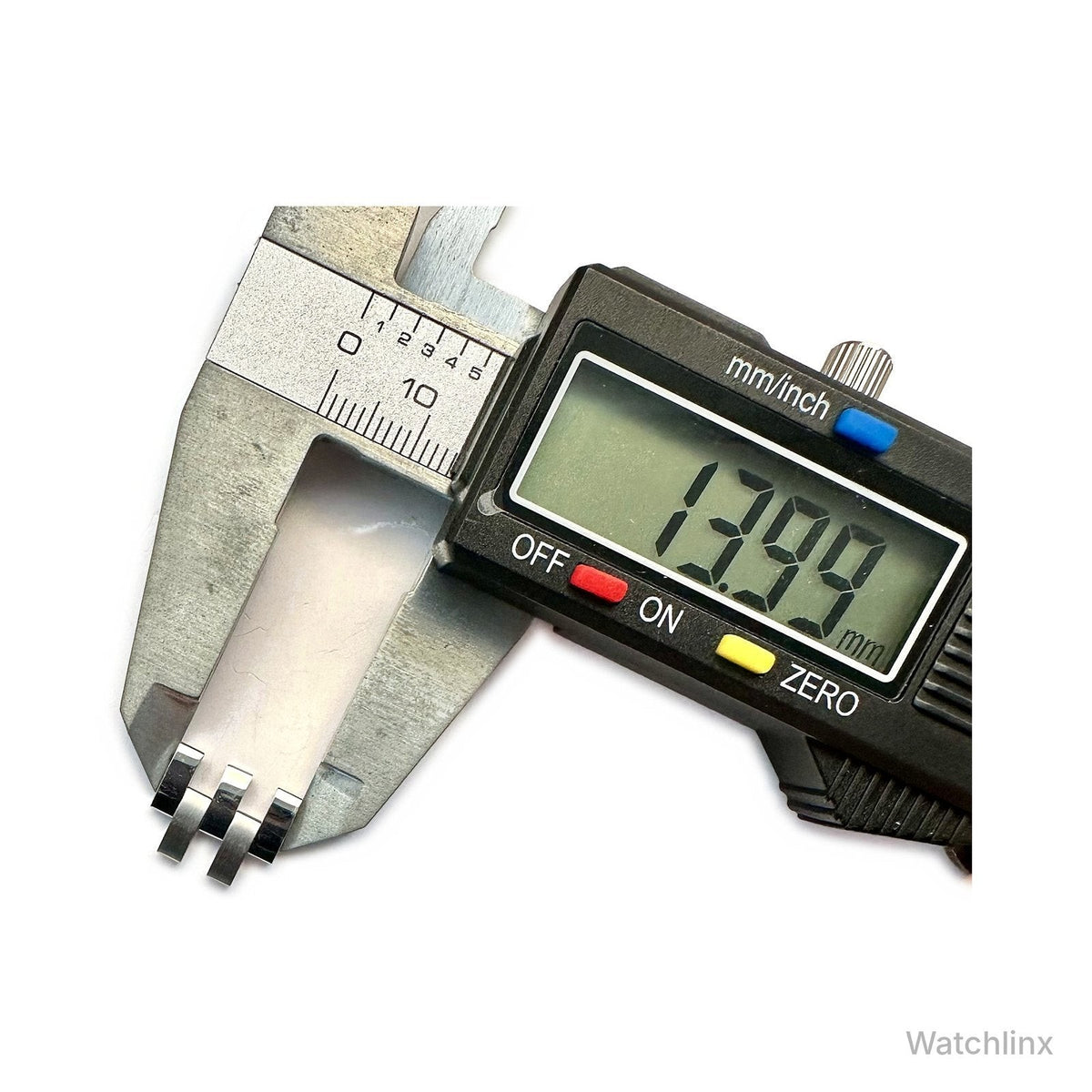 Tissot Le Locle T006.207.11.038.00 link – width measured at 14 mm