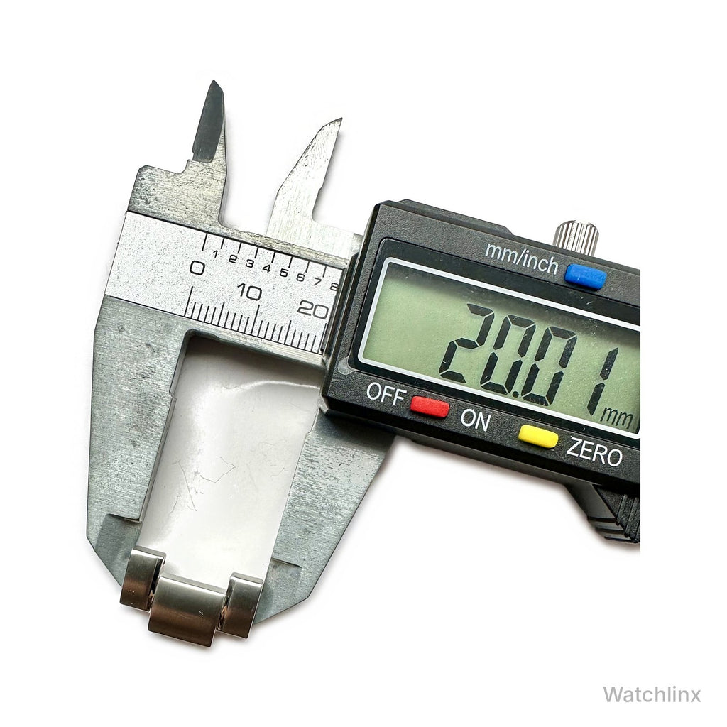 Seiko SRP789K1 link – width measured at 20 mm