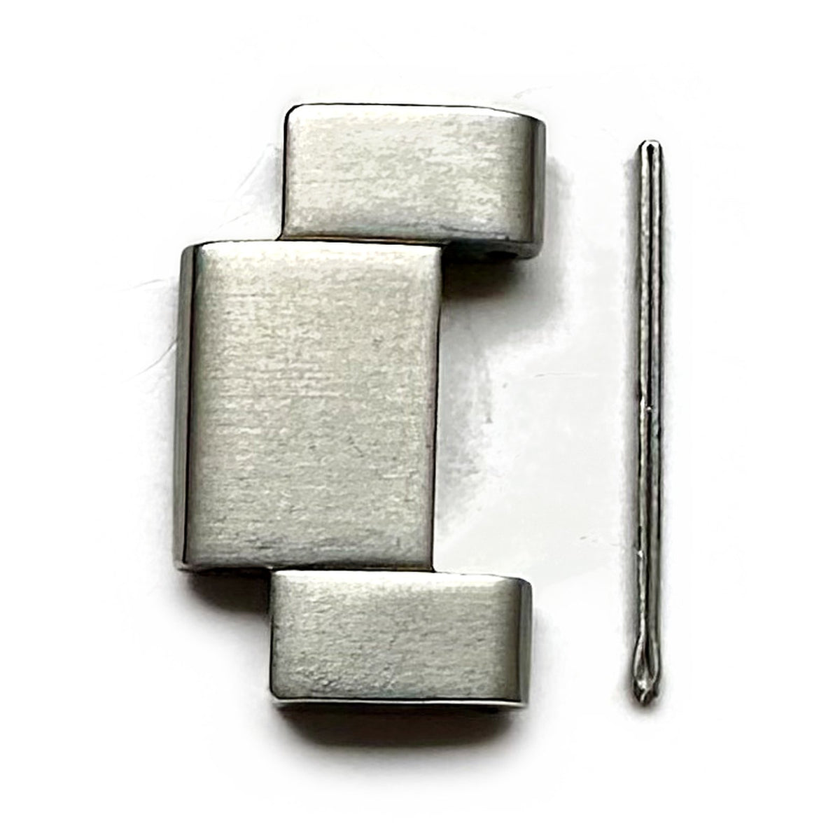 Seiko 5 Sports SRPD51K1 genuine silver link and pin – front