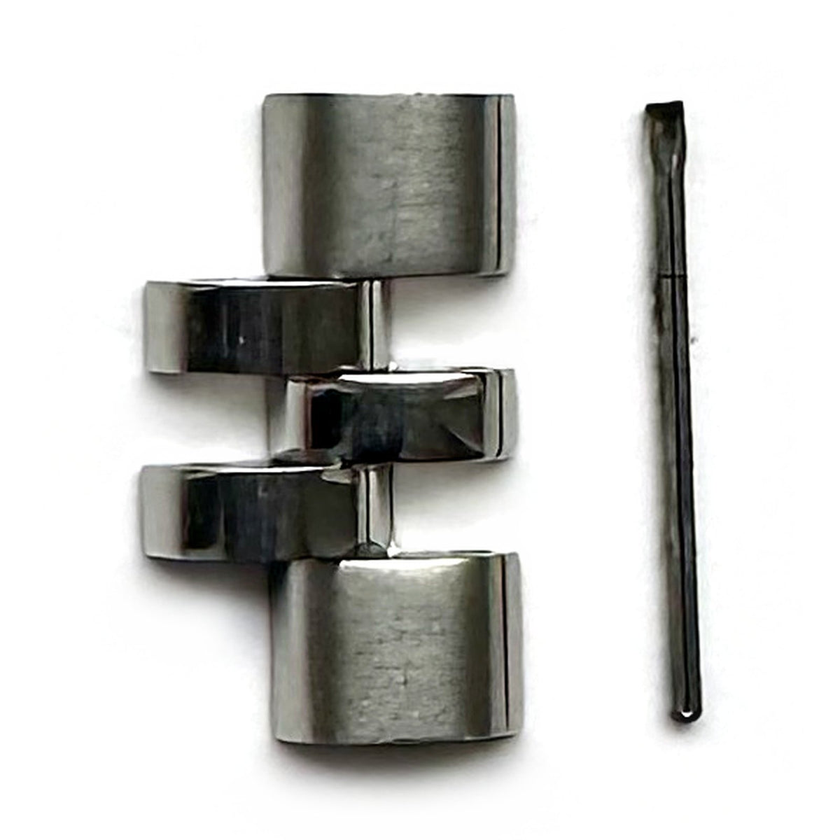 Seiko 5 Sports GMT SSK003K1 genuine silver link and pin – front