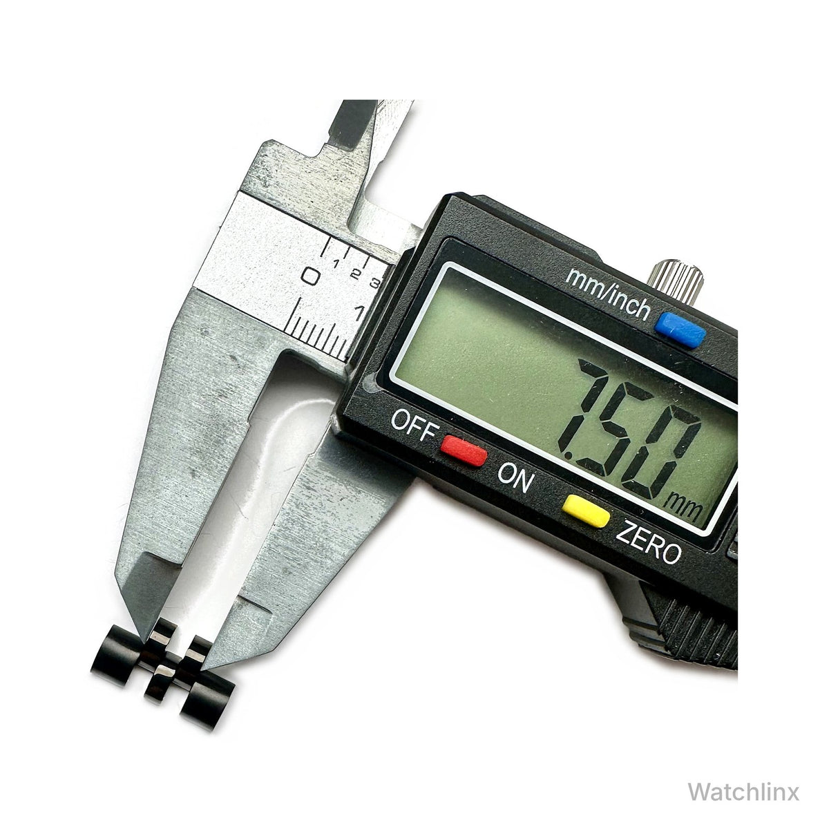 Seiko SSK027K1 link – length measured at 7.5 mm