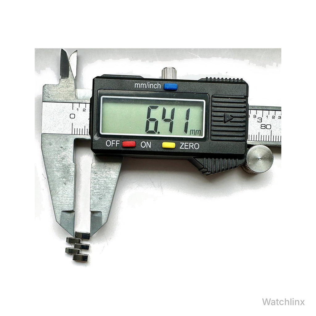 Tissot Le Locle T41.1.183.16 link – centre piece measured at 6.5 mm