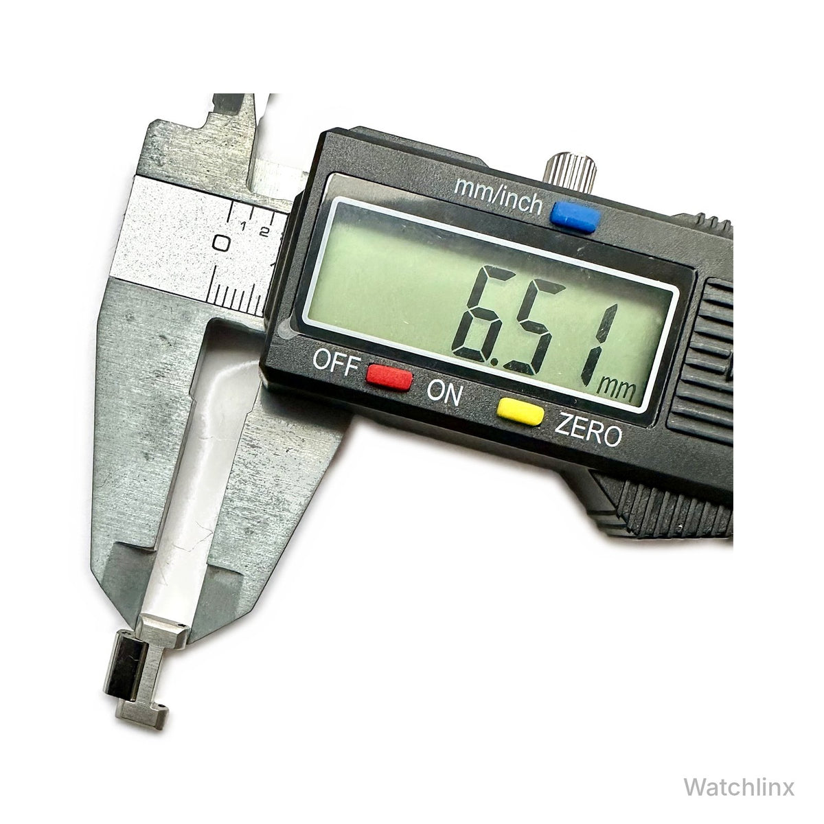 Vivienne Westwood Charterhouse link – centre piece measured at 6.5 mm