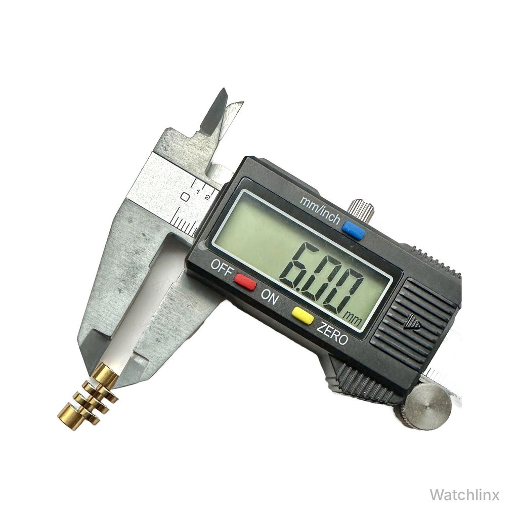 Vivienne Westwood Sydenham link – centre piece measured at 6 mm