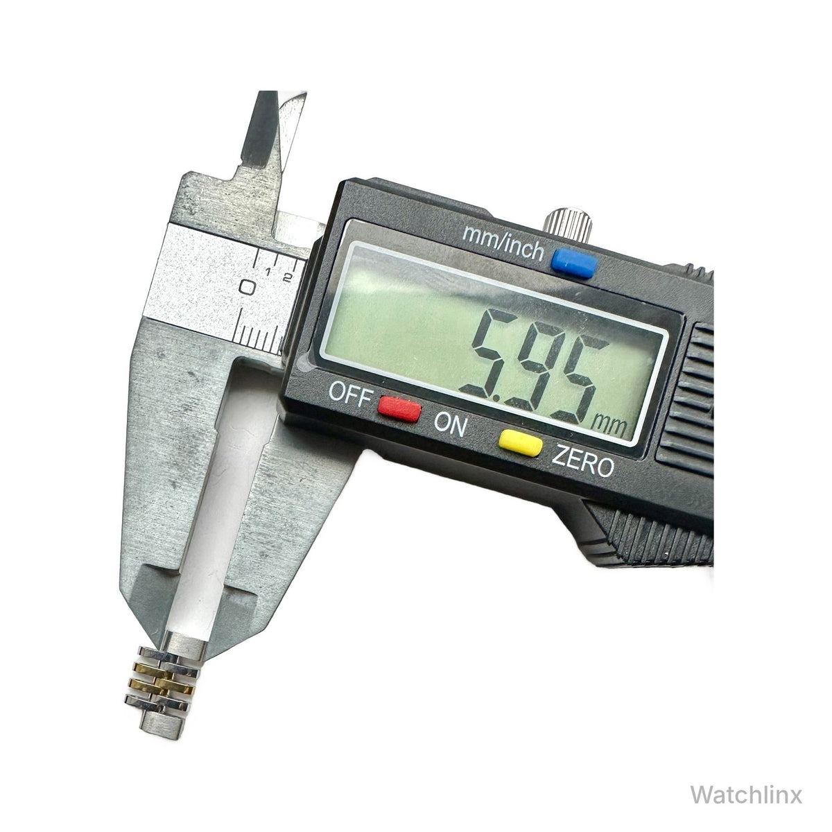 Gucci YA126513 link – centre piece measured at 6 mm