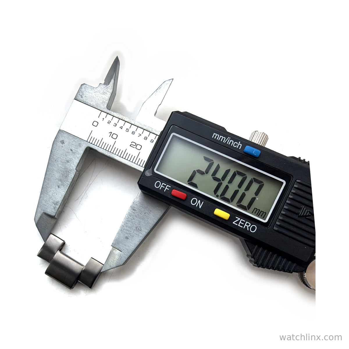 Fossil Nate JR1437 link – width measured at 24 mm