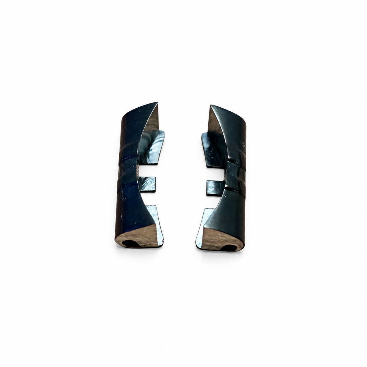 Replacement End-Link Pair for Seiko 5 Sports SSK027K1 – Black on a white background