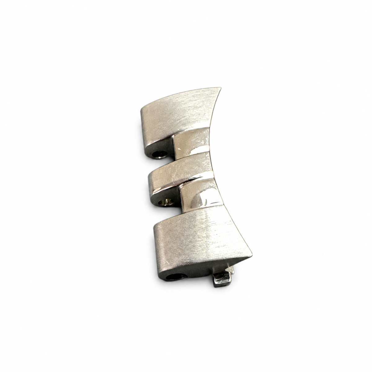 Vivienne Westwood Seymour / Wallace End Link – Silver, 18mm on a white background