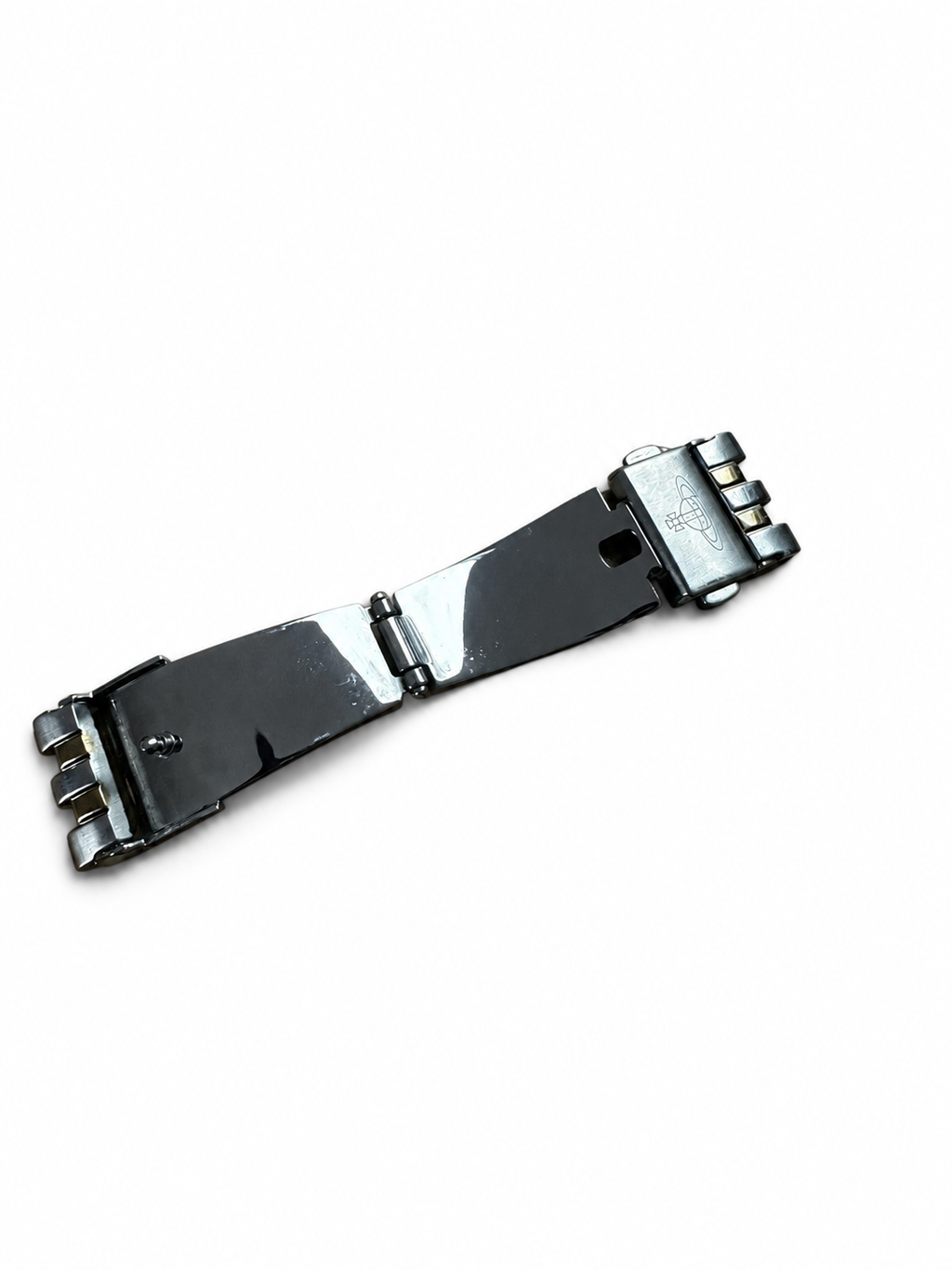 Vivienne Westwood Wallace Replacement Clasp – Gold Tone — detail view on white