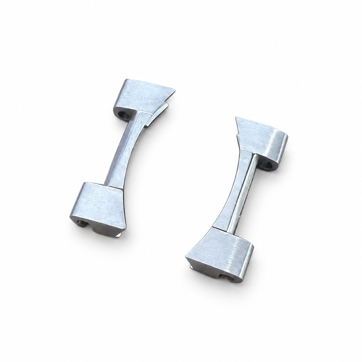 Replacement End Link Pair for TAG Heuer Carrera WAR201DBA0723 – Silver, 18mm – detail view 1 on white