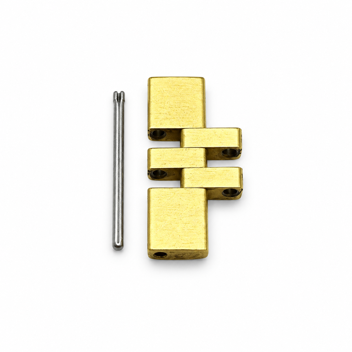 Vivienne Westwood Camberwell gold link and pin – reverse